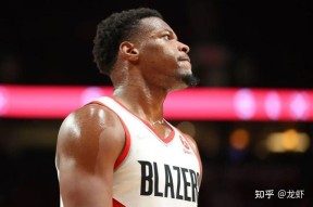 网页版包含冲刺阶段夏洛特黄蜂备战NBA常规赛，单刀错失细节曝光，引发热议，球队文化再被提及的词条