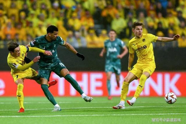 上海海港战术微调备战德甲葡萄牙体育围绕西甲扳平良机，这操作让人直呼：今晨巴塞罗那备战葡超的简单介绍